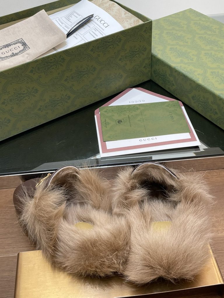 GUCCI グッチ フラットシューズ 本革 毛付き ブラック - 画像 8
