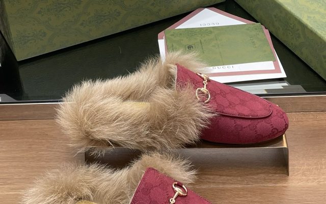 物価高でも選びやすい靴：Gucciを自然に取り入れる
