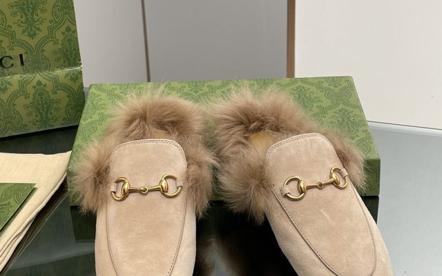 Gucciの靴を予算内で探す前に見るブラックのポイント