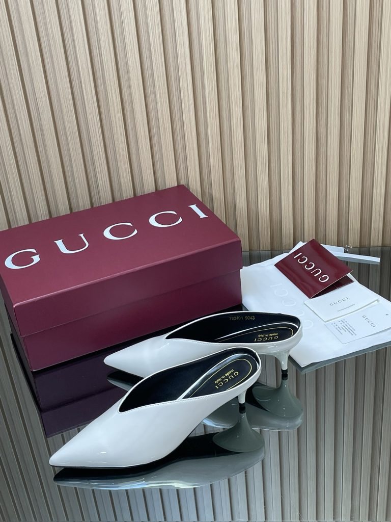 GUCCI グッチ ミュール 本革 通勤 通学 ブラック - 画像 4