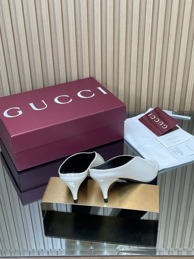 GUCCI グッチ ミュール 本革 通勤 通学 ブラック - 画像 5