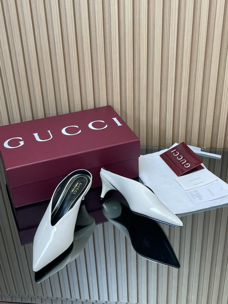 GUCCI グッチ ミュール 本革 通勤 通学 ブラック - 画像 7