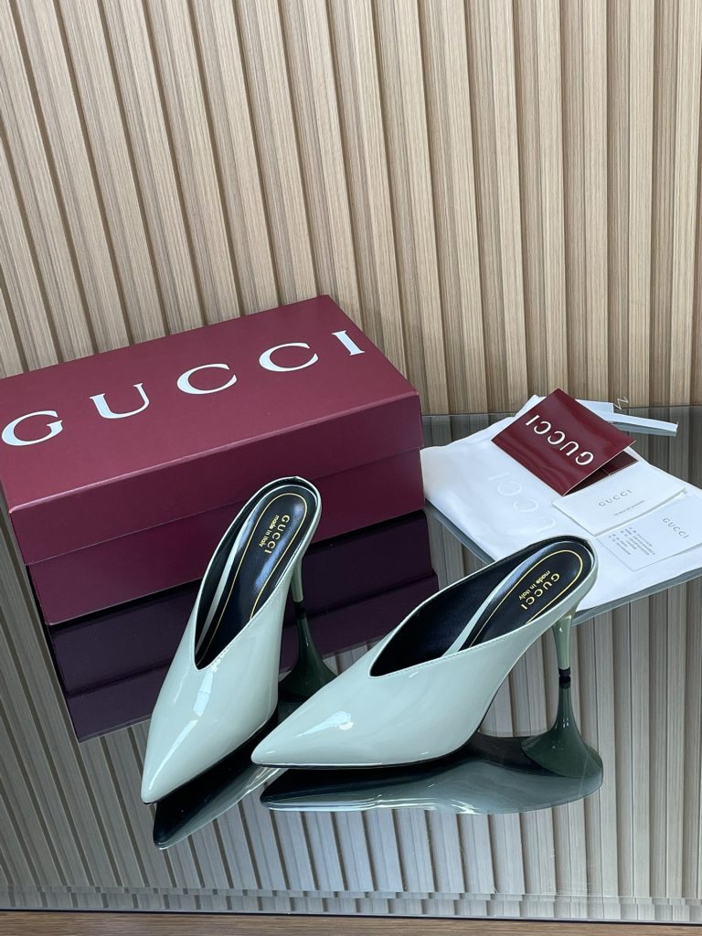 GUCCI グッチ ローファー ポインテッドトゥ レースアップ ブラック 全1色 - 画像 3