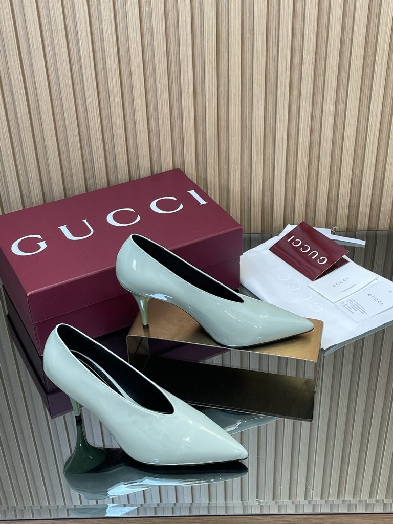 GUCCI グッチ パンプス レースアップ ブラック 10cmヒール シューズ|旅行の日に毎日に合わせるポイント