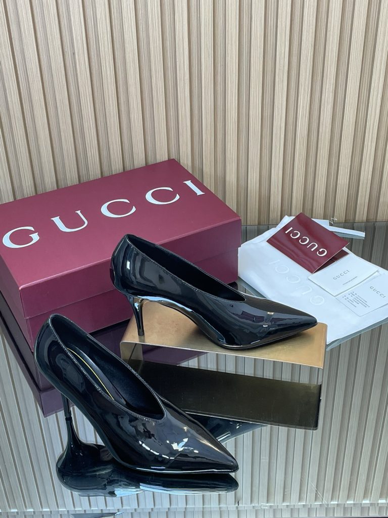 GUCCI グッチ ヒール靴 本革 通勤 ブラック シューズ｜週末に失敗しにくい選び方