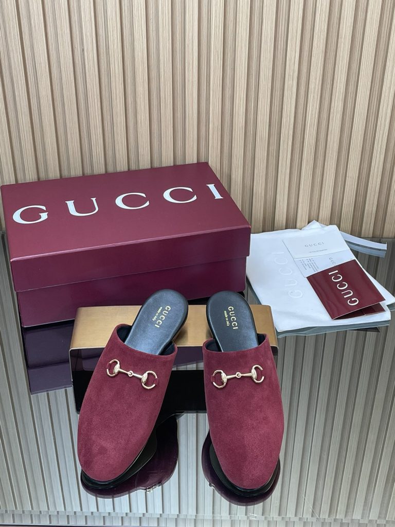 GUCCI グッチ フラットシューズ 本革 レディース ブラック|旅行の日に毎日に合わせるポイント