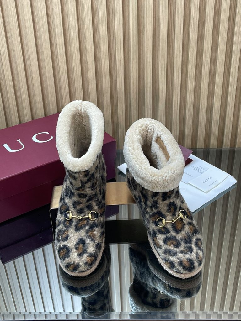 GUCCI グッチ レオパード柄スノーブーツ 軽量 本革 レディース シューズ｜買い物の日に写真で選び方を確認