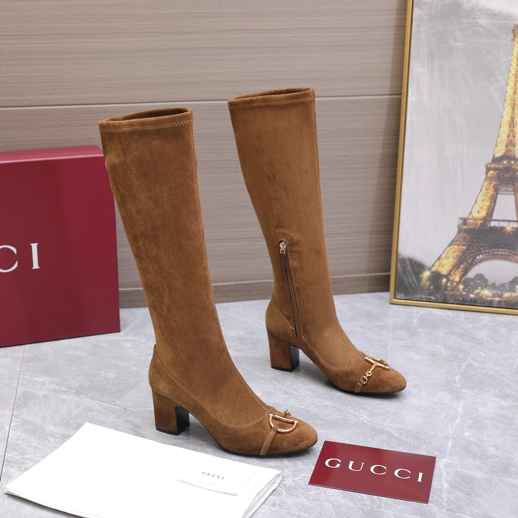GUCCI グッチ ミドルブーツ 本革 ブラック 全1色｜雨の日に使いやすいシューズを写真で確認