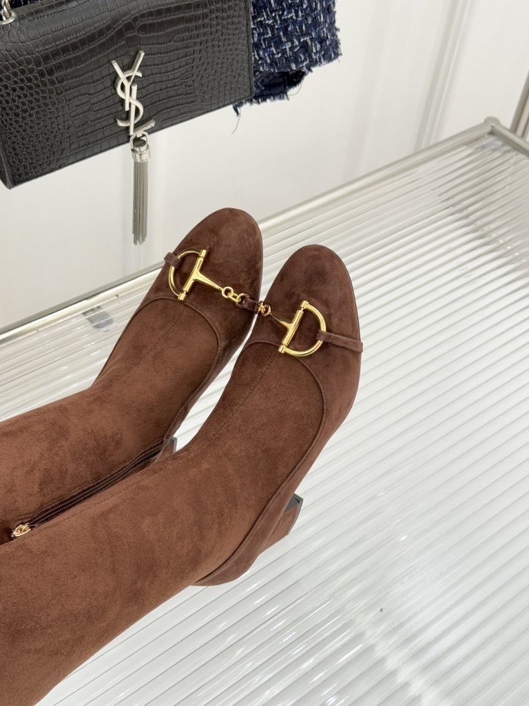 GUCCI グッチ レディース レイズドブーツ 本革 通勤 ブラック｜買い物に使いやすいシューズを写真で確認 - 商品画像 1
