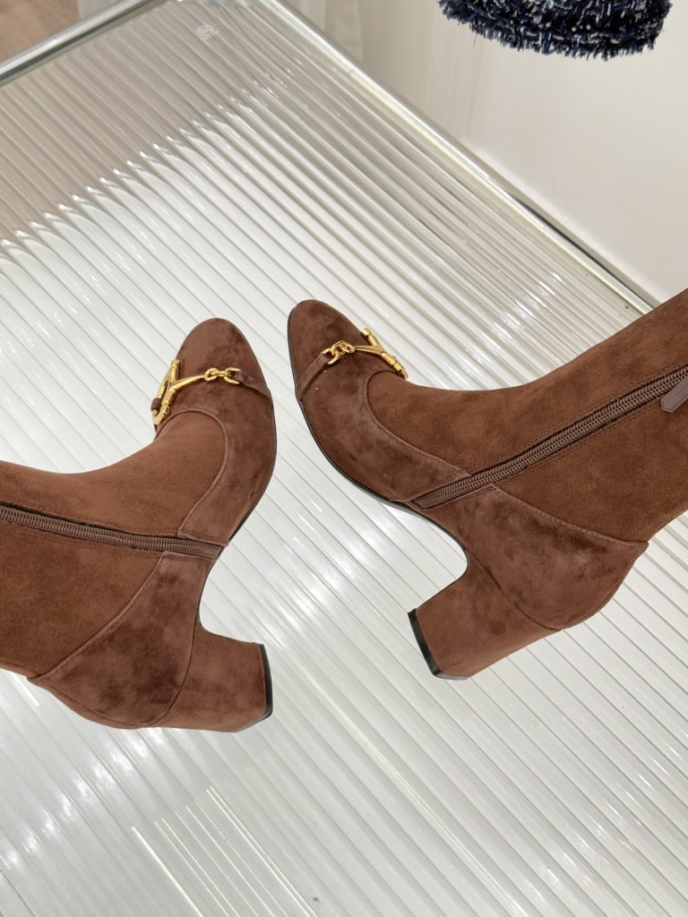 GUCCI グッチ レディース レイズドブーツ 本革 通勤 ブラック｜買い物に使いやすいシューズを写真で確認 - 商品画像 2
