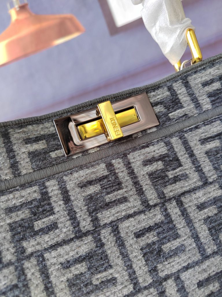 FENDI フェンディ アイシーユー FFタペストリ ハンドバッグ ショルダーバッグ 3色 - 画像 7