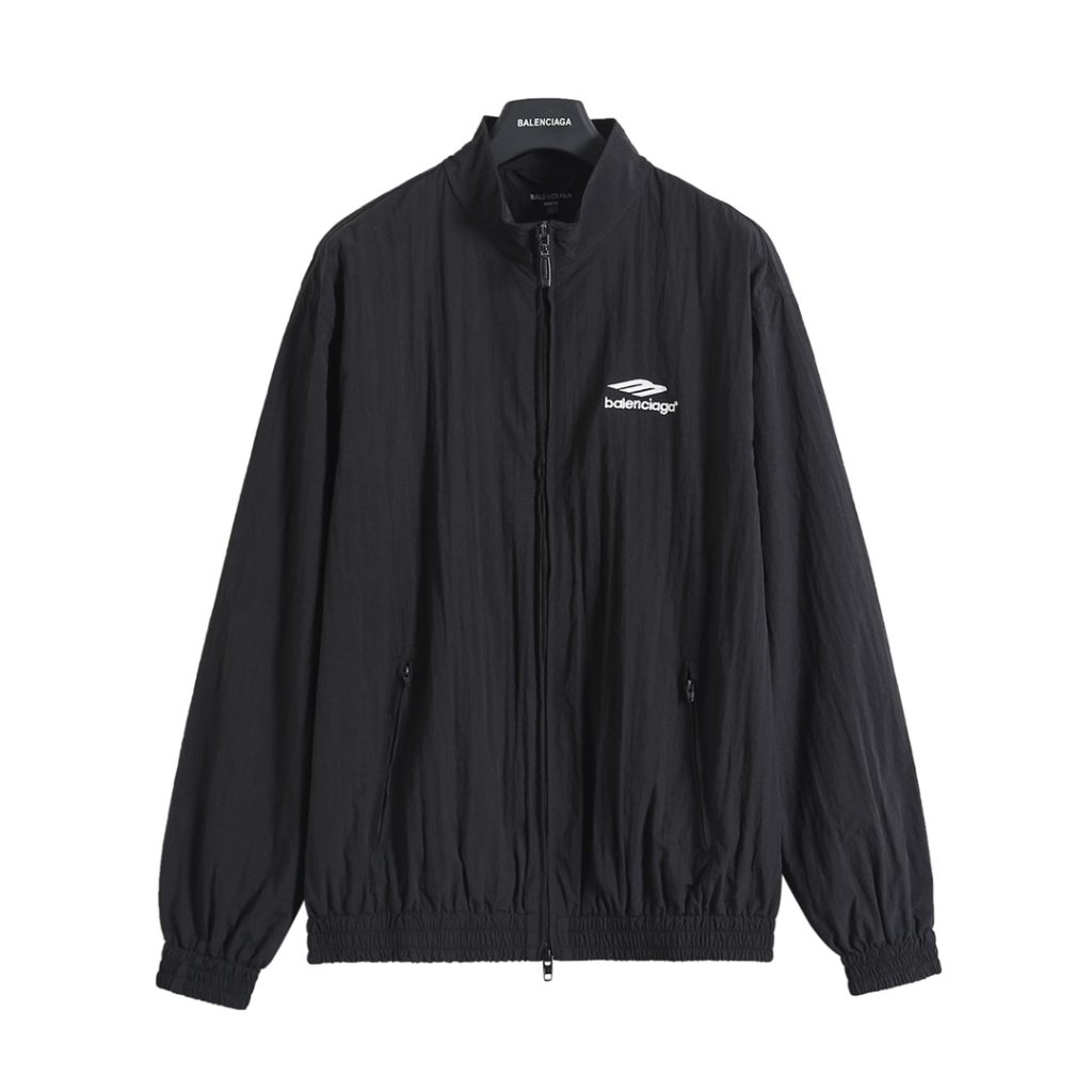 BALENCIAGA バレンシアガ フルジップジャケット 本革 ブラック|休日に使いやすいファッションアイテムを写真で確認