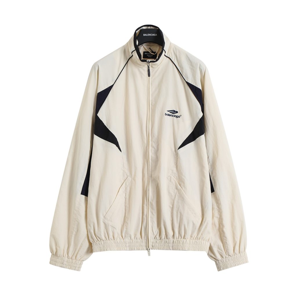 休日目線で見るブランドアイテムのジャケットの印象