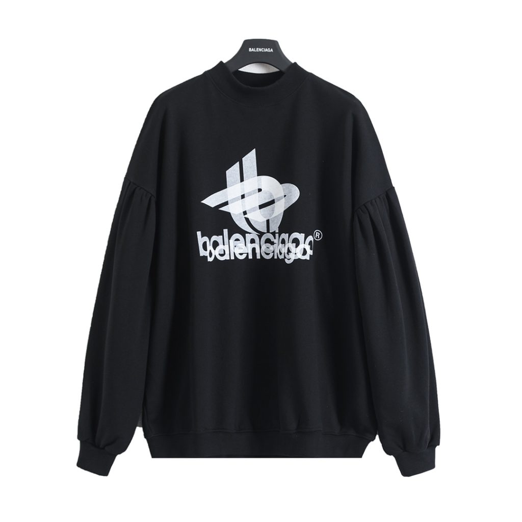 家族との外出前に見ておきたいBALENCIAGAのシャツのサイズ感