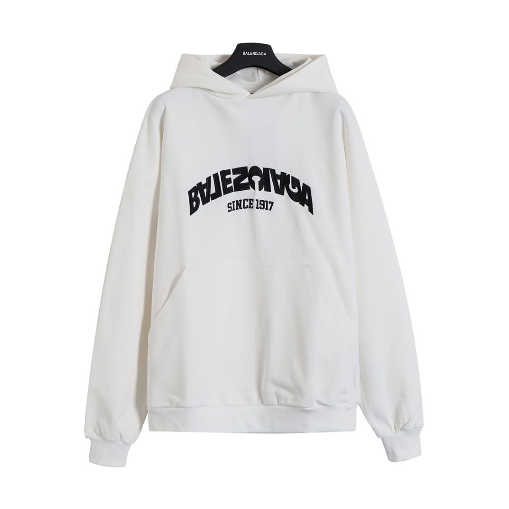 BALENCIAGA バレンシアガ ロゴパーカー ブラック/ホワイト 全2色|旅行に使いやすいファッションアイテムを写真で確認