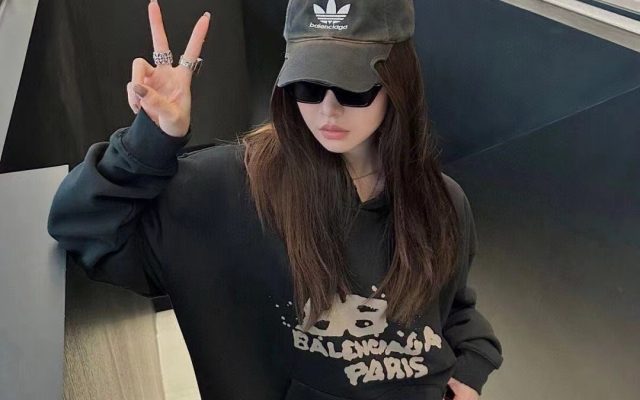 黒系パーカーを服に合わせるなら見るべき3点