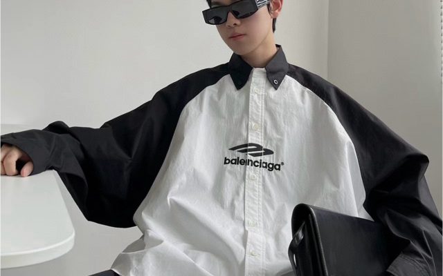 ユニセックスの節約買いに向くシャツか写真でチェック