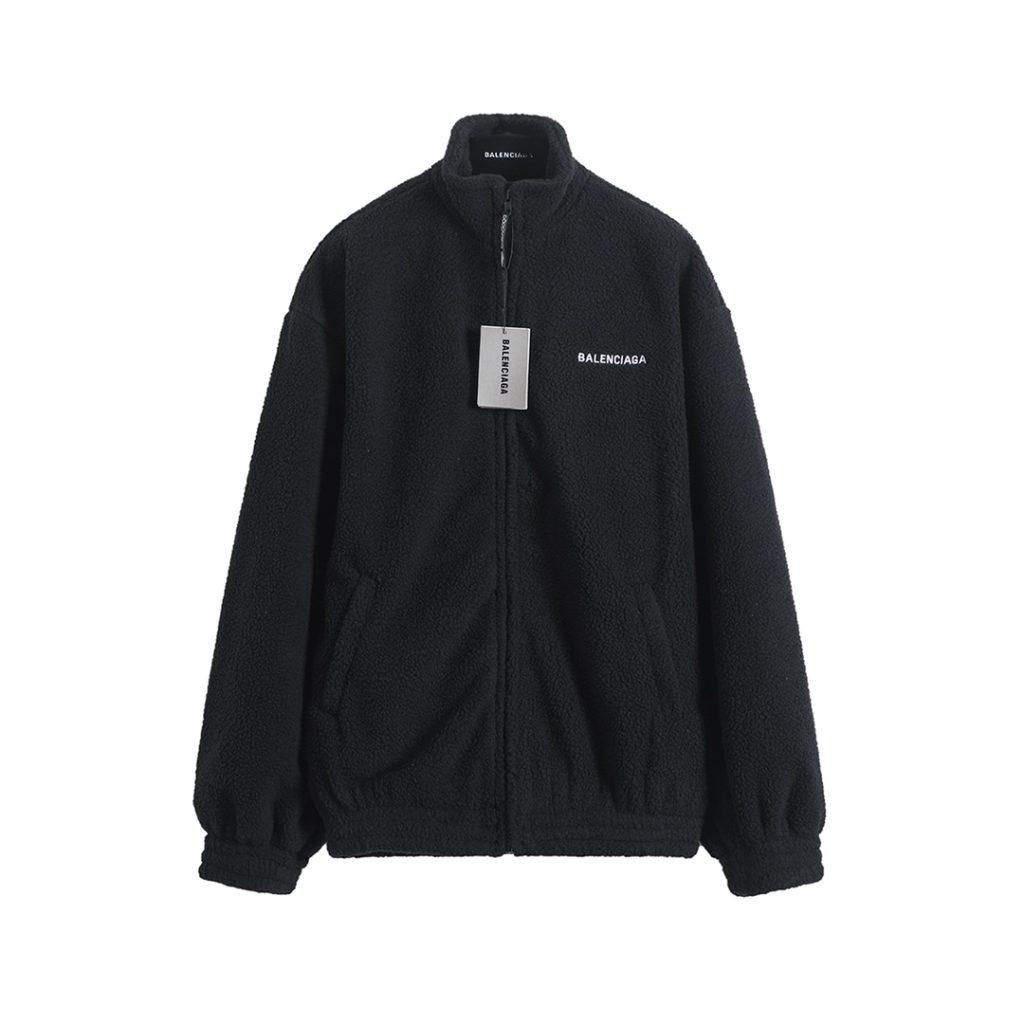 ブラック系その他を服に合わせるなら見るべき3点