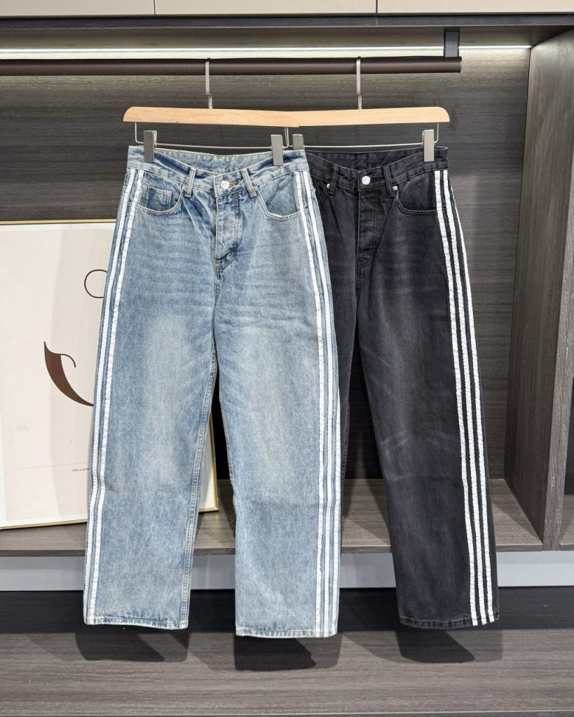 ADIDAS ベルンシア ジーンズ フラットフィット 通勤 通学 財布・小物｜ギフト選びで使いやすさを写真で整理