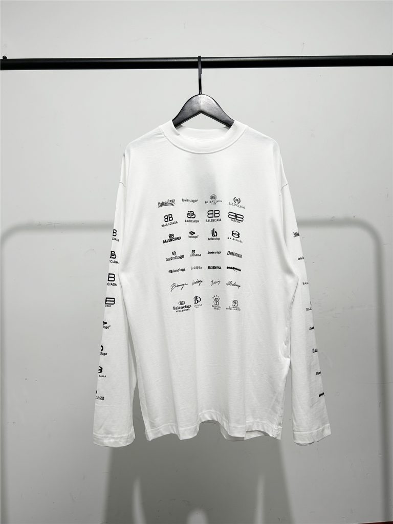 BALENCIAGA バレンシアガ ロングスリーブTシャツ ロゴプリント ブラック ホワイト…｜休日に使いやすいファッションアイテムを写真…