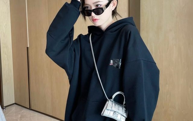 服装選びで迷ったら：パーカーの価格と使い道