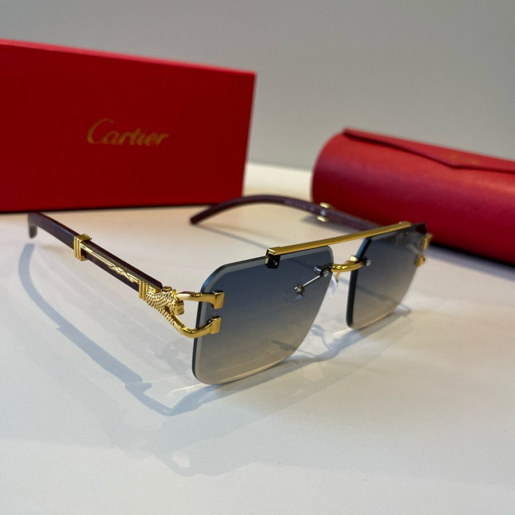 朝の支度に使いやすいCartierのブランド小物を探す