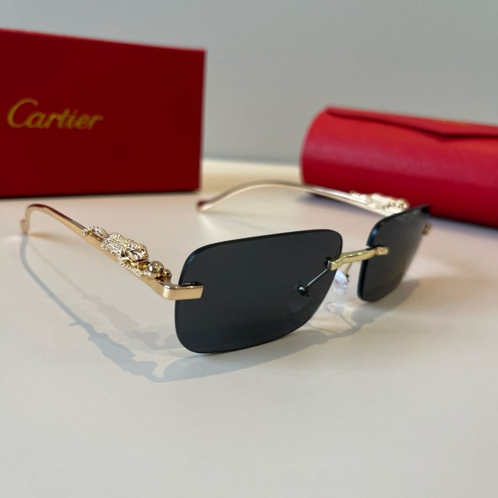 旅行に使いやすいCartierのサングラスを探す