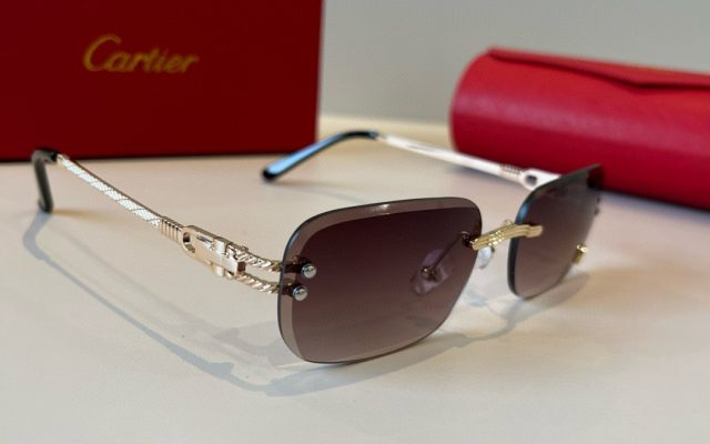 ブランドアイテムのその他は価格・収納・合わせ方でどう見るか