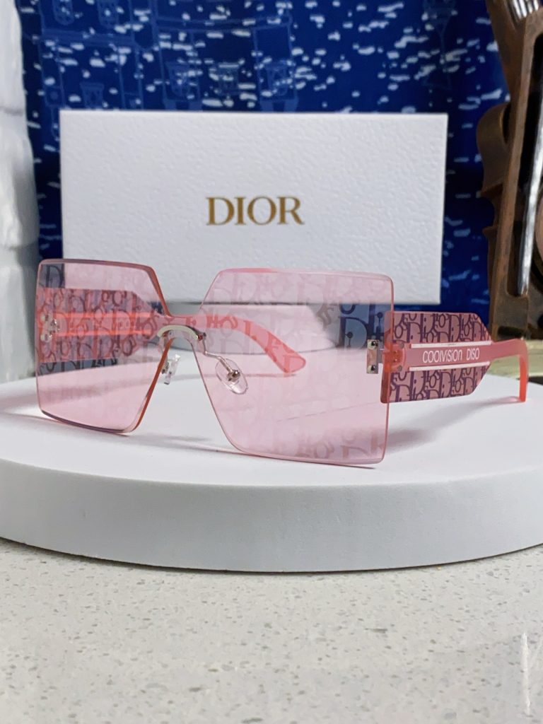 DIOR ディオール フレームレスサングラス メンズ レディース ブランド小物｜通勤の日に毎日に合わせるポイント
