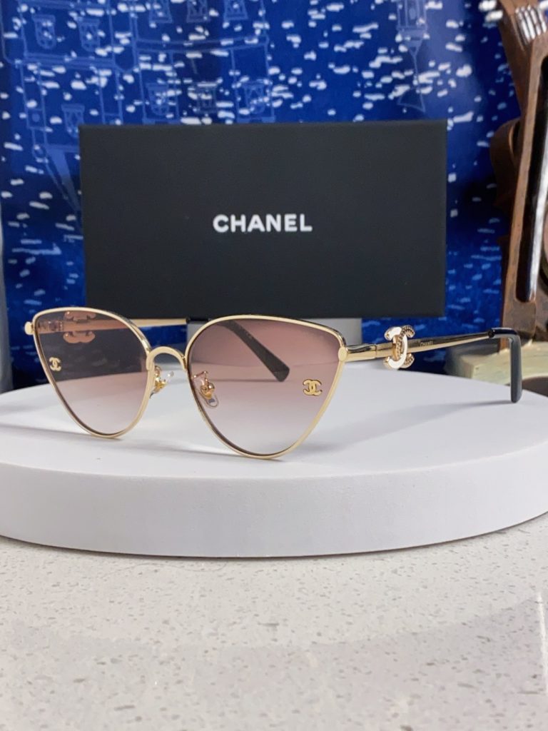 食事会で使いやすいCHANELのその他を写真で確認