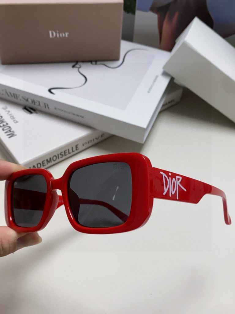 Dior ディオール サングラス デザインサングラス フレームにロゴ サングラス 防曇 レディース 全5色展開 - 画像 7