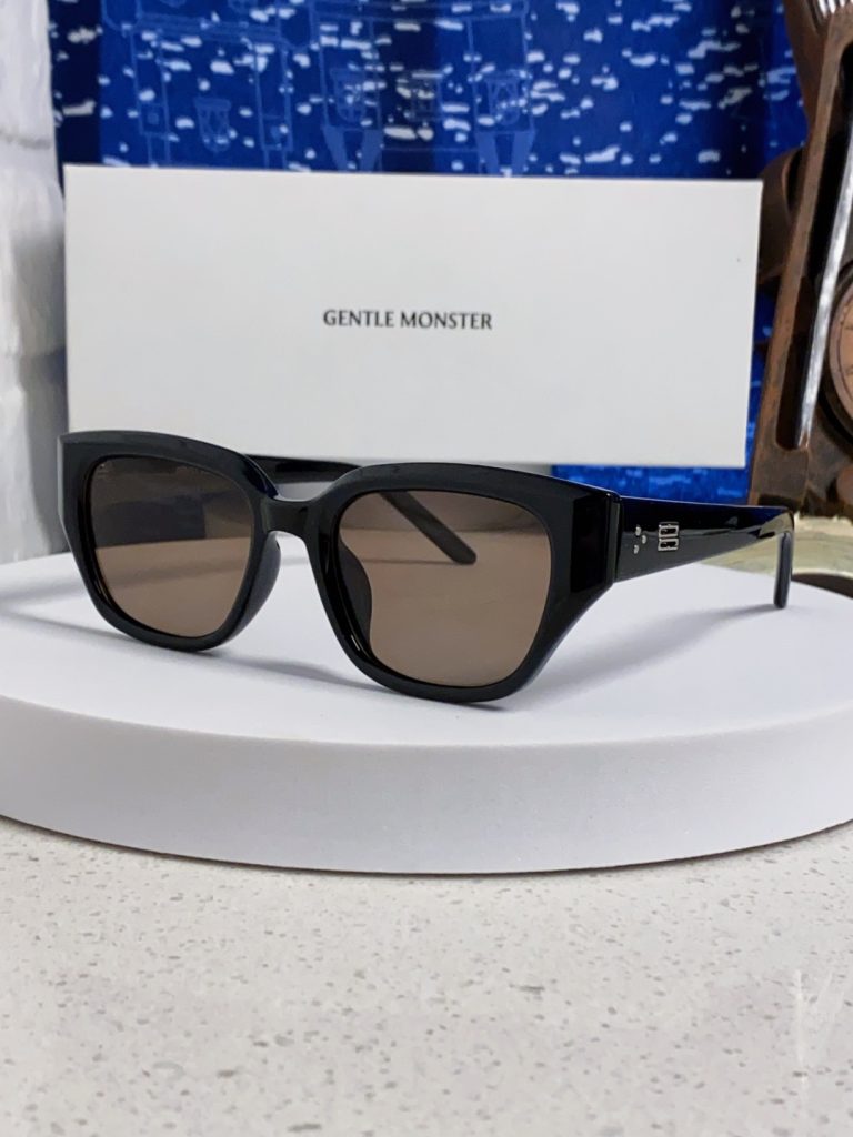 GENTLE MONSTER ジェントルモンスター サングラス GM(TR1088) トレン…｜旅行に使いやすいファッションアイテムを写真…
