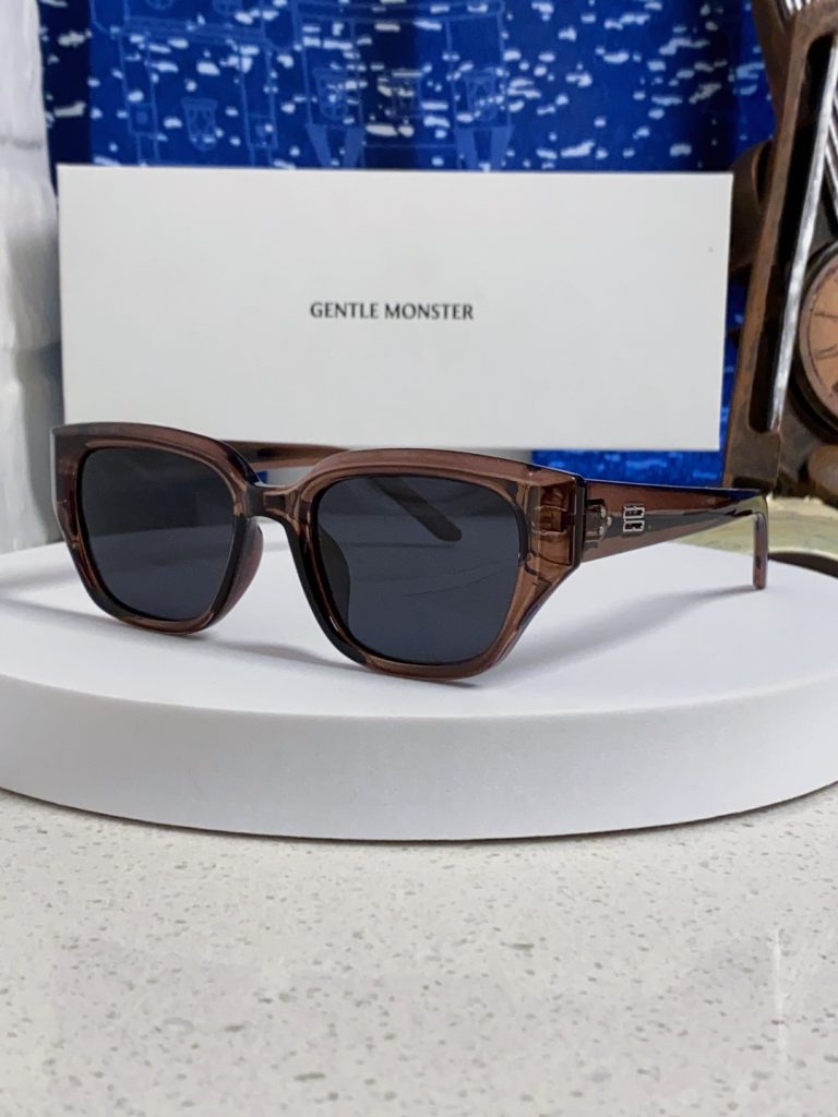 GENTLE MONSTER ジェントルモンスター サングラス GM(TR1088) 202…｜季節の変わり目で使いやすいファッションアイ…