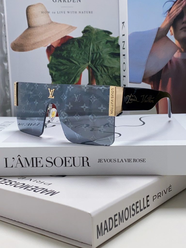 LOUIS VUITTON ルイヴィトン デイジーサングラス メンズ レディース 通勤 フラ…｜買い物に使いやすいシューズを写真で確認