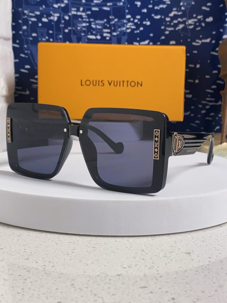 LOUIS VUITTON ルイヴィトン サングラス レディース 大ぶり フレーム キャンバ…|カフェに使いやすいファッションアイテムを写…