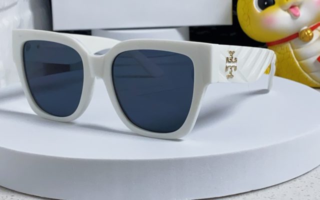物価高でも選びやすいその他：ブランドアイテムを自然に取り入れる
