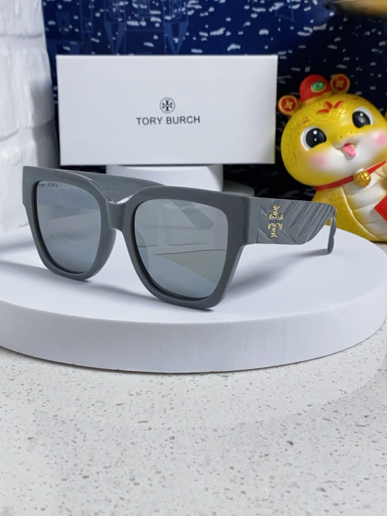 TORY BURCH トリー バーチ サングラス 大型フレーム ファッション レディース ブ…|旅行に使いやすいファッションアイテムを写真…