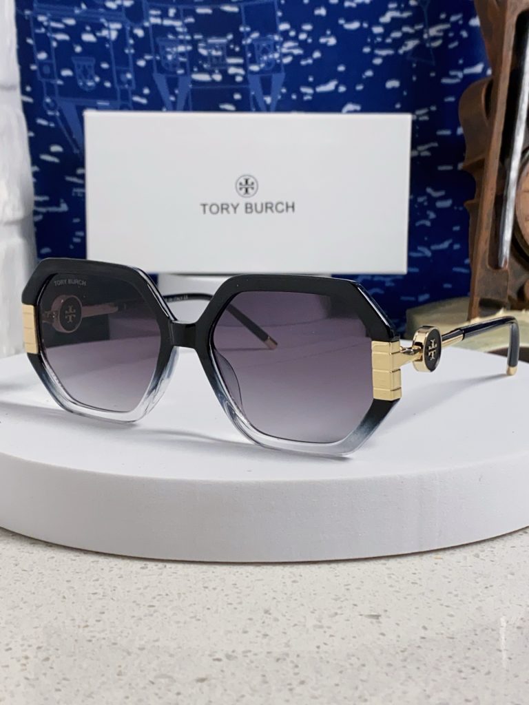 TORY BURCH トリー バーチ サングラス フレーム シェイプ 多色展開 ファッション…｜カフェに使いやすいファッションアイテムを写…
