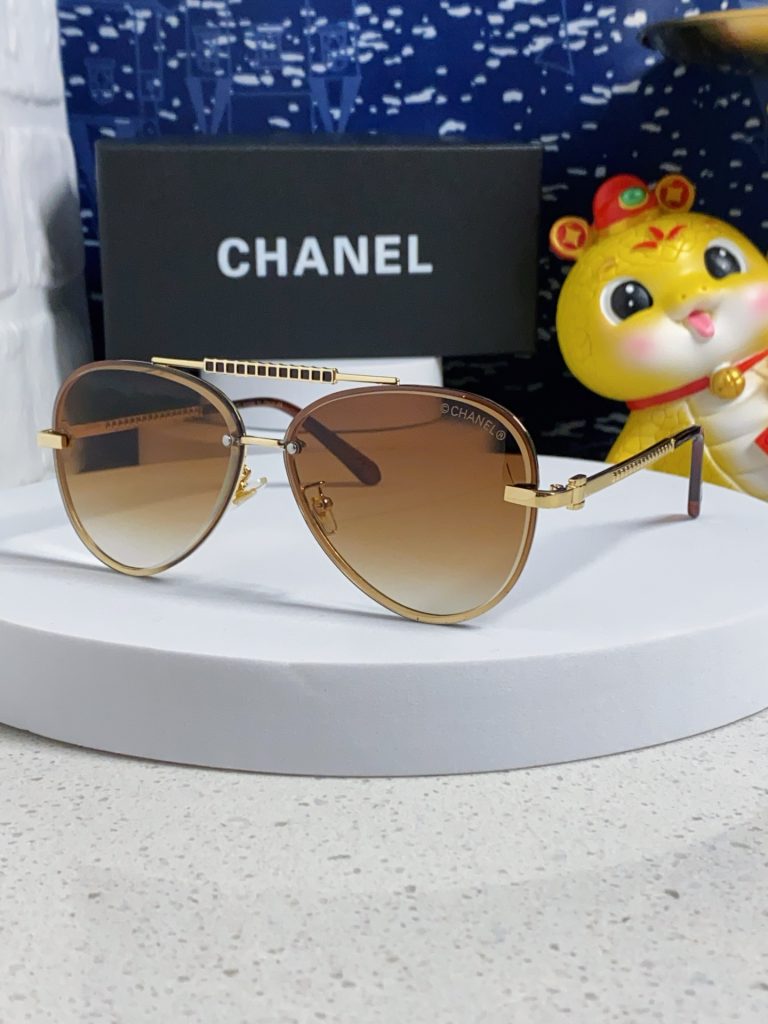 CHANEL シャネル サングラス メンズ レディース ブラウン ブランド小物｜仕事帰りに使いやすさを写真で整理