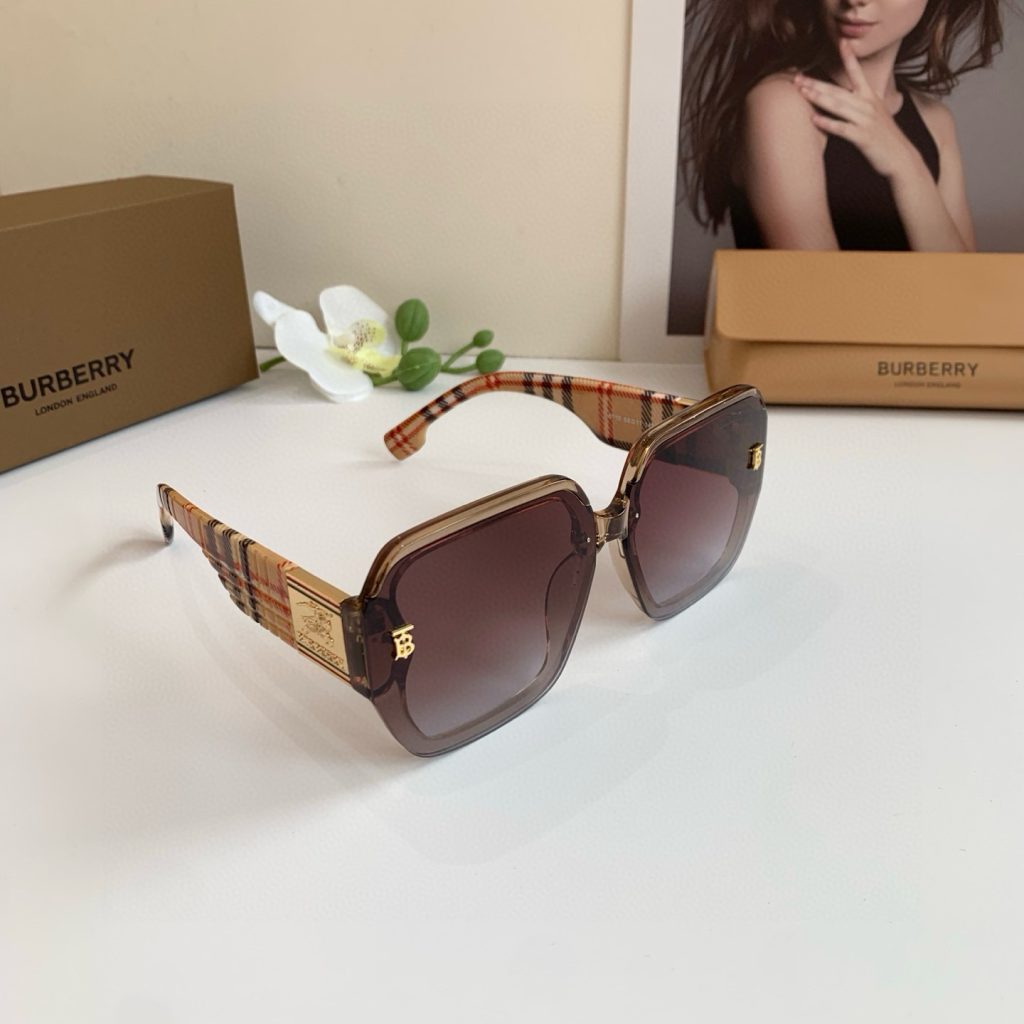 BURBERRY バーバリー サングラス 男女兼用 フラットシェイプ ブラック ブラウン 全…|季節の変わり目で使いやすいファッションアイ…