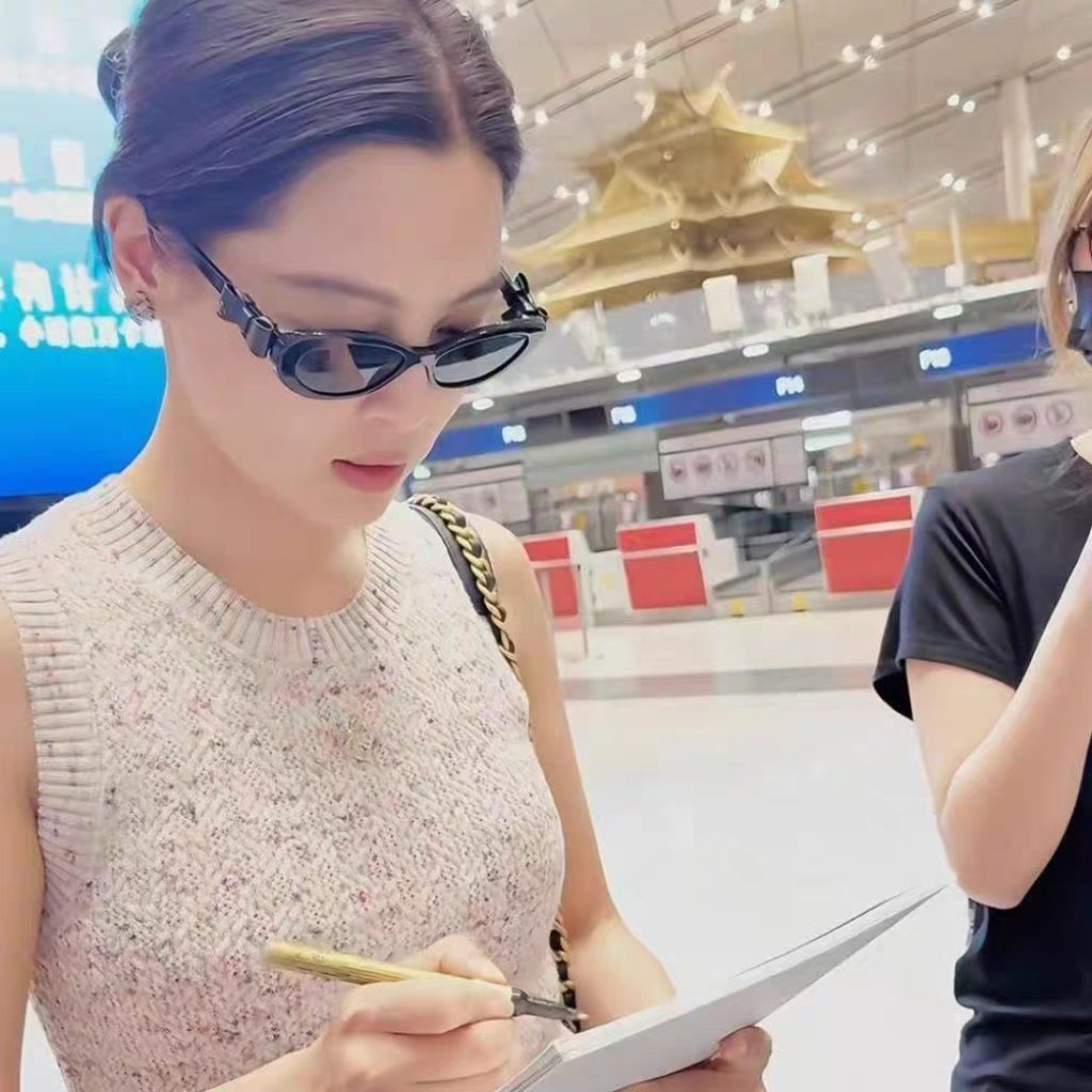 CHANEL シャネル サングラス フェイスリムデザイン 可愛いリボン ブランド小物｜毎日に失敗しにくい選び方