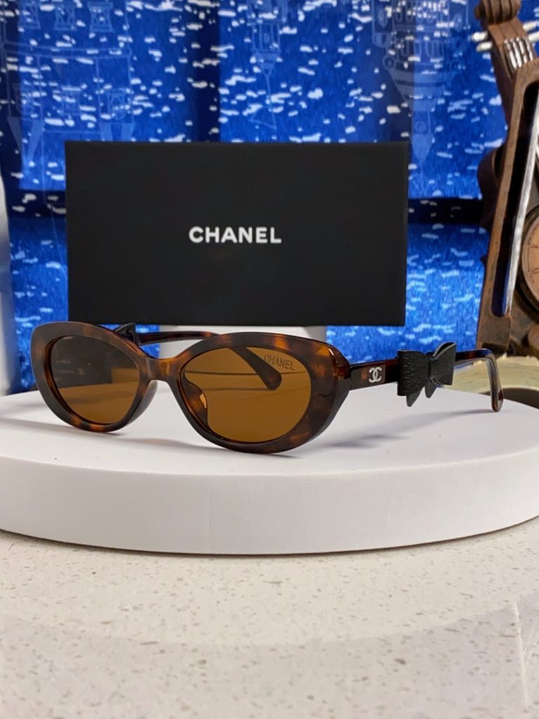CHANEL シャネル サングラス ファッション メンズ レディース ブランド小物｜旅行の日に写真で選び方を確認