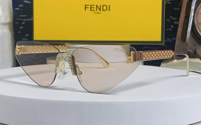 FENDIのその他を予算内で探す前に見る写真のポイント