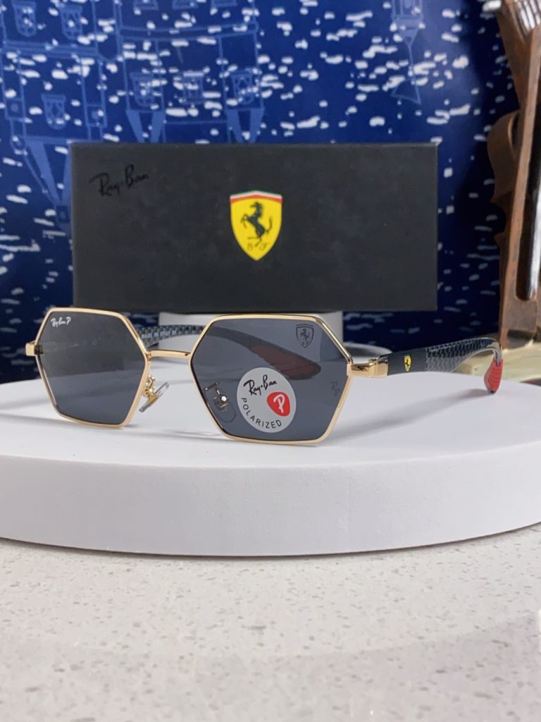 RAYBAN レイバン サングラス フェラーリ コラボ 2025年新作 ブランド小物|ギフト選びで予算内で見たいポイント