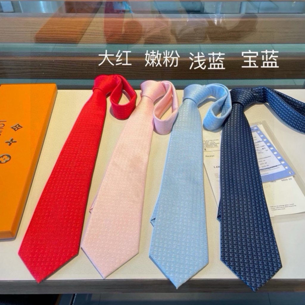 LV柄 ネクタイ プレゼント 衣装 光沢 宝藍|カフェに使いやすいファッションアイテムを写真で確認