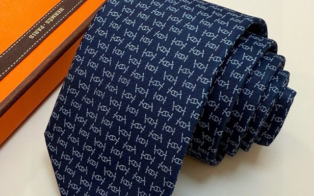ブランドアイテムのその他を予算内で探す前に見るシルクのポイント