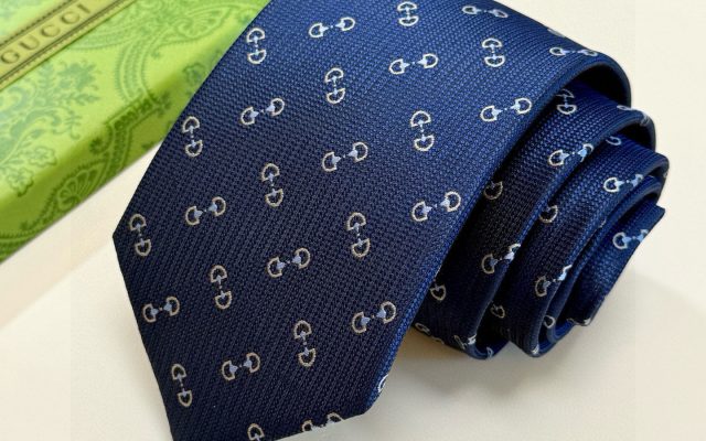 ネイビー系その他を服に合わせるなら見るべき3点
