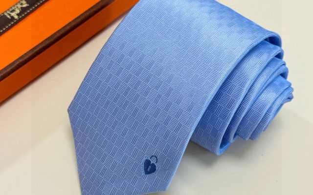 ブランドアイテムのその他は価格・収納・合わせ方でどう見るか