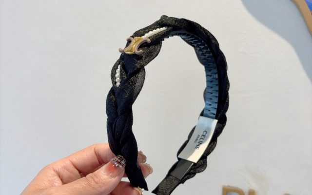CELINE シャネル ヘアアクセサリー ブラック ホワイト 2色展開 - 画像 1