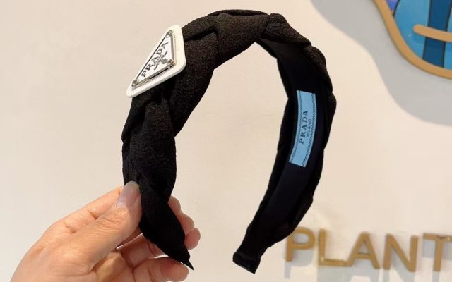 食事会で使いやすいPradaのその他を写真で確認